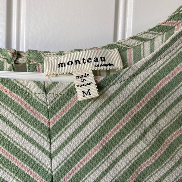 Monteau Butterfly Sleeves Ruffled Top - Picture 2 of 4